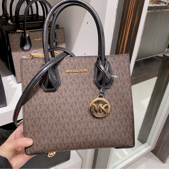 Michael Kors Mercer Medium Crossbody Bag - Picture 2 of 9